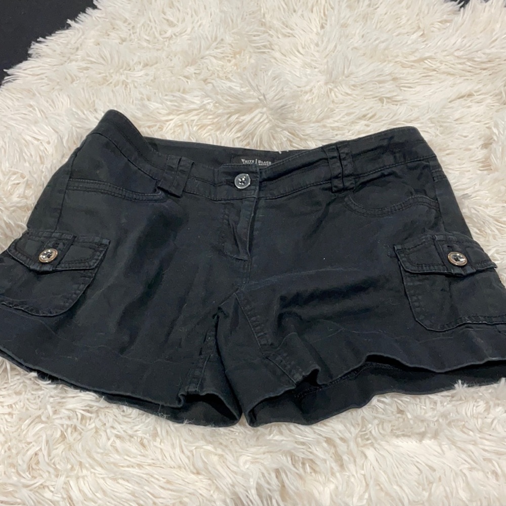 Black shorts with pockets